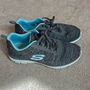 Skechers size 8 grey/teal sneakers